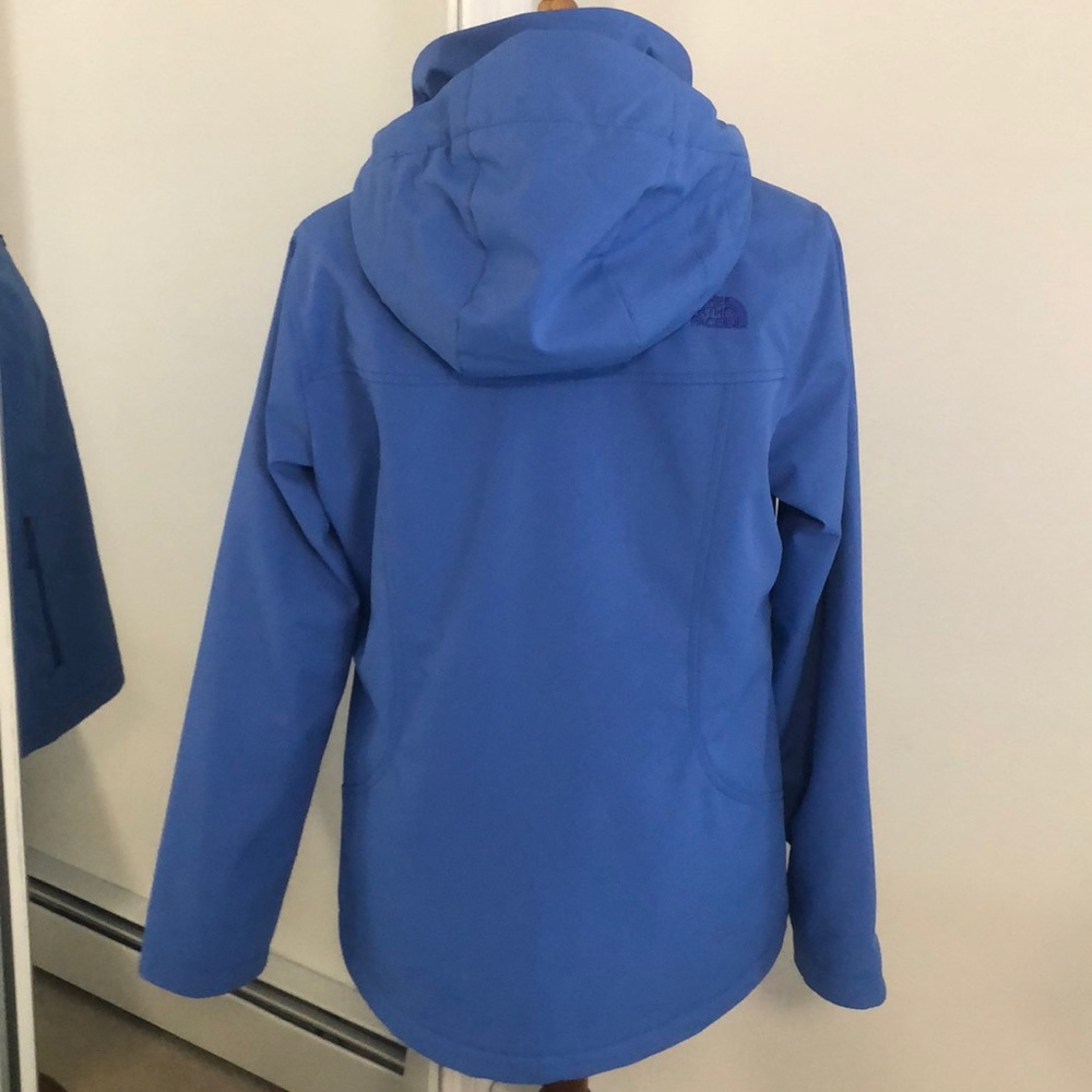 Northface Winter Jacket Size Large. - image 3